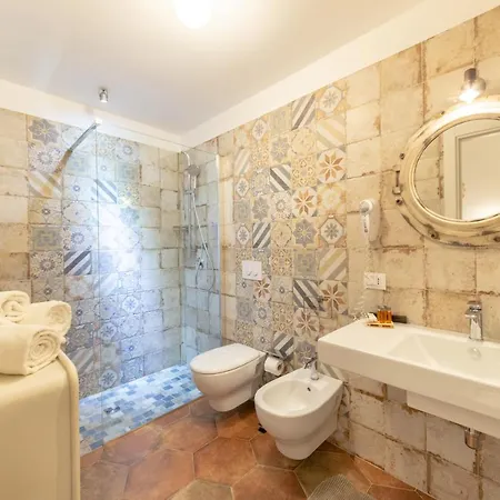 Otel Quattrocuori Boutique & Portopalo Di Capo Passero